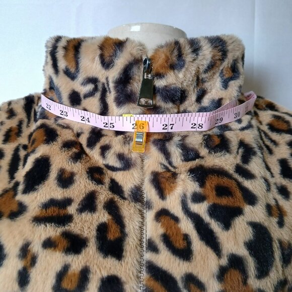 Leopard Faux Fur Vest by Do Everything in Love - Picture 2 of 9